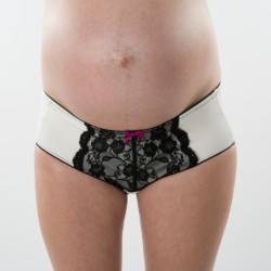 Shorty de maternité Florence – Dentelle noire et confort absolu